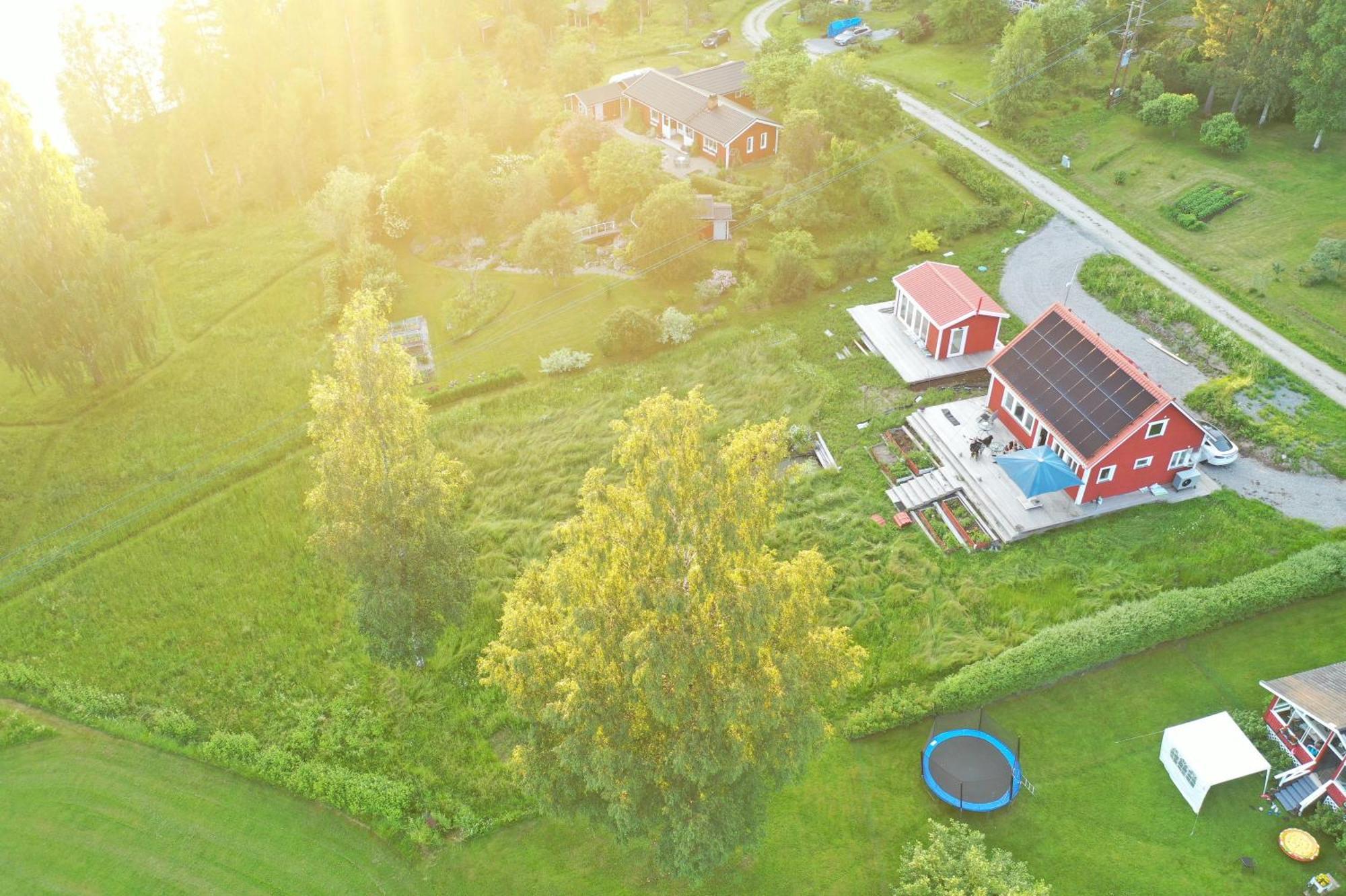 Casa vacanze Sjoeutsikt, Roed Traestuga Med Traditionellt Yttre Skandinavisk, Modernt Inre Och Bekvaemligheter, Sol Hela Dagen Pa Stora Altanen, Tryggt, Vinterbonat, Fiske, Bat