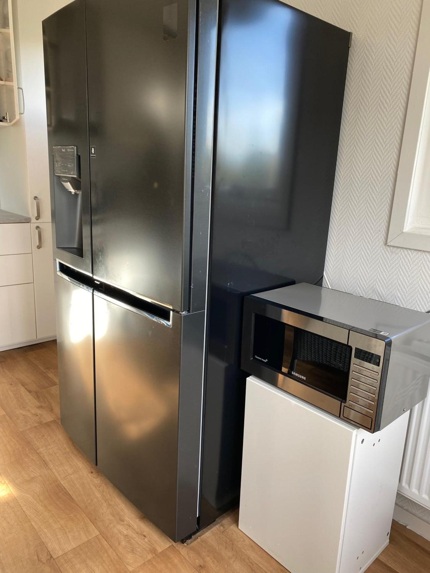 Casa vacanze Sjoeutsikt, Roed Traestuga Med Traditionellt Yttre Skandinavisk, Modernt Inre Och Bekvaemligheter, Sol Hela Dagen Pa Stora Altanen, Tryggt, Vinterbonat, Fiske, Bat